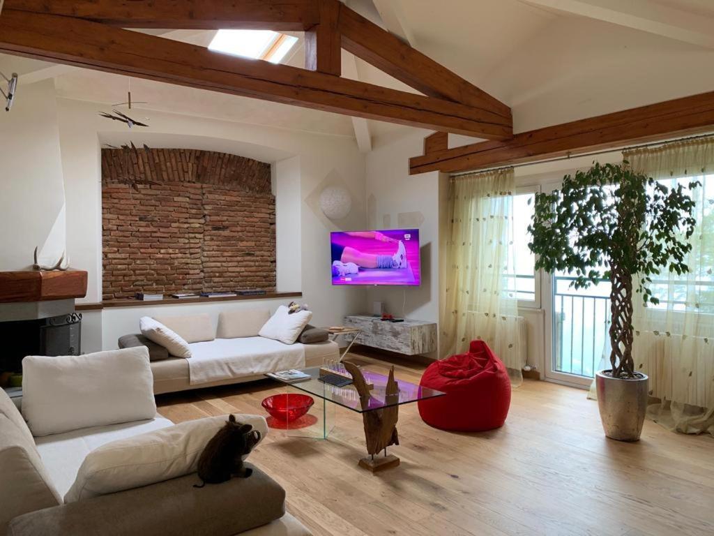 The Cherry Garden House Loft Lusso Apartman Brunate Kültér fotó